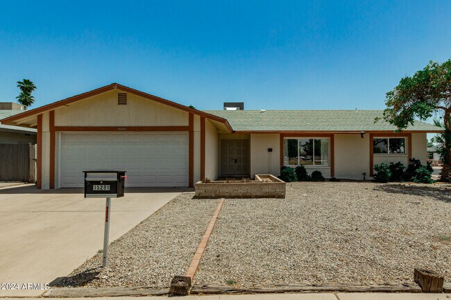 Building Photo - 15201 N 51st Ln