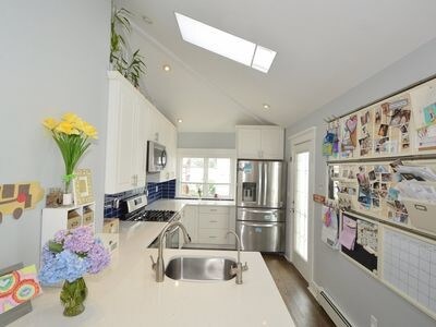 Foto del edificio - 326 E State St