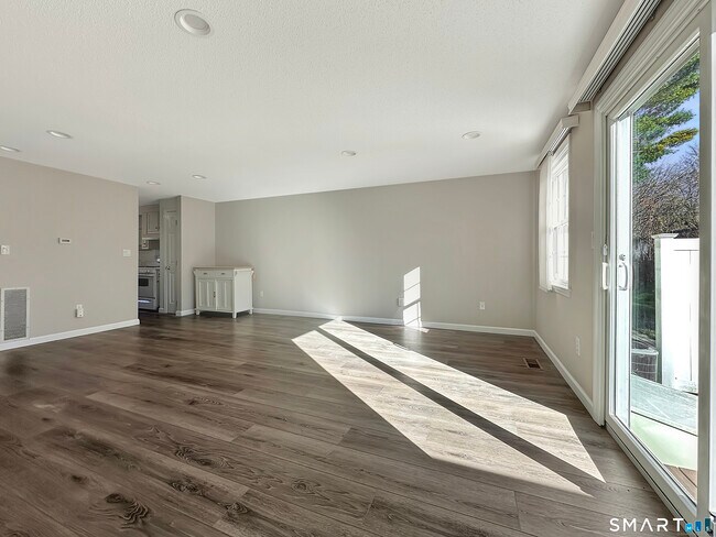 Foto del edificio - 37 Hubbard Run Dr