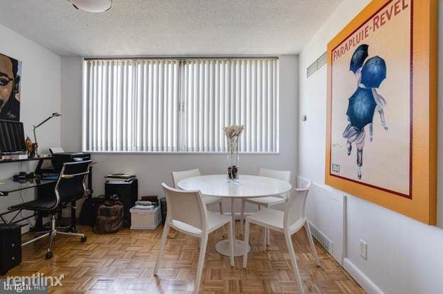 Foto del edificio - 7111 Park Heights Ave
