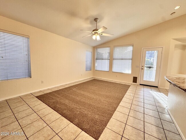 Foto del edificio - 21303 N 79th Dr