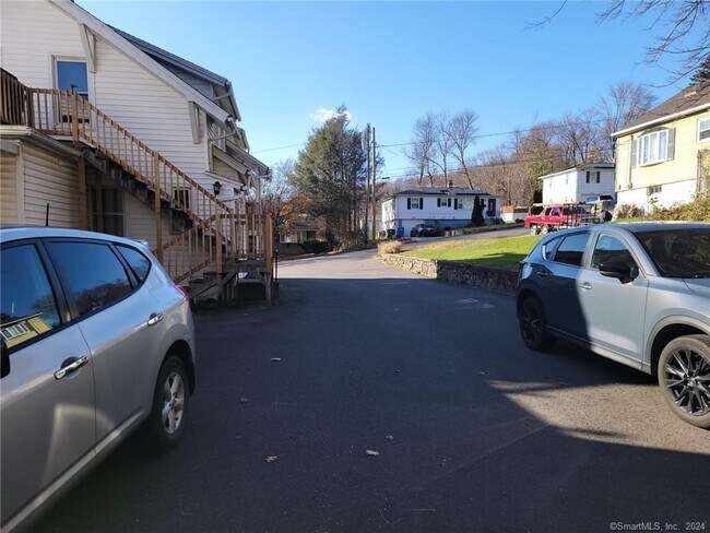 Building Photo - 209 Norris St
