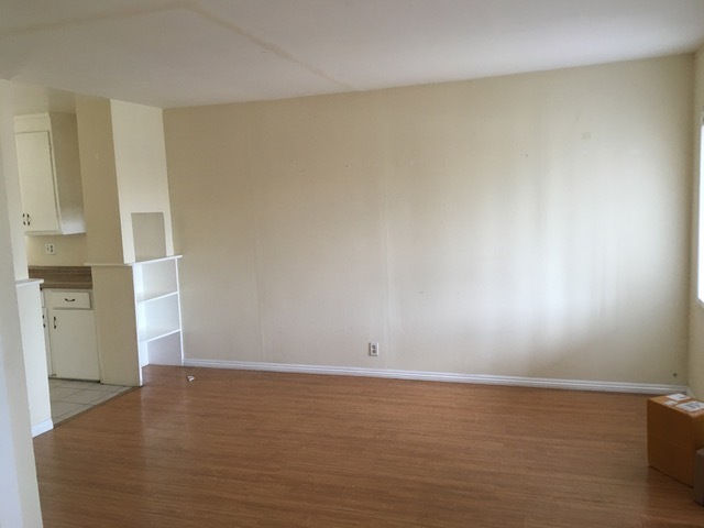 Living room ,another angle - 3037 Evelyn Ave