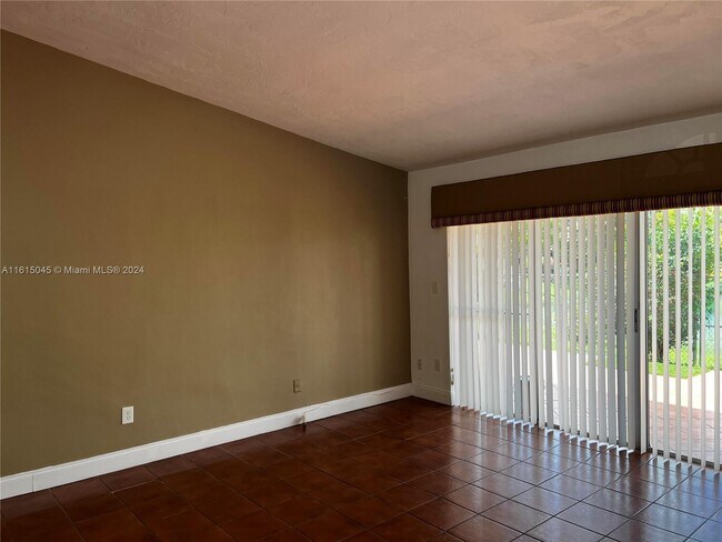 Building Photo - 11832 SW 123rd Ave
