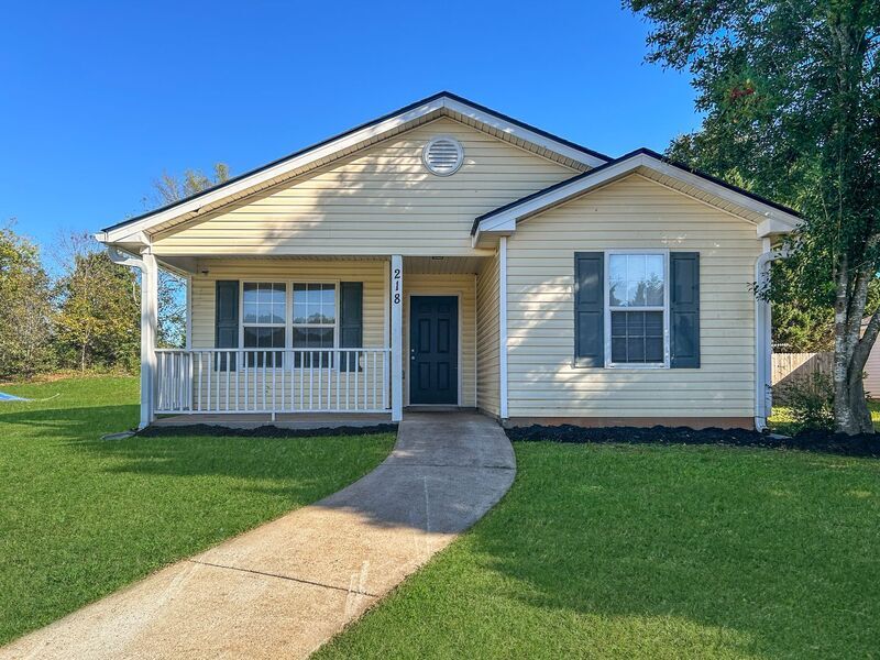 Primary Photo - 218 Dove Pl