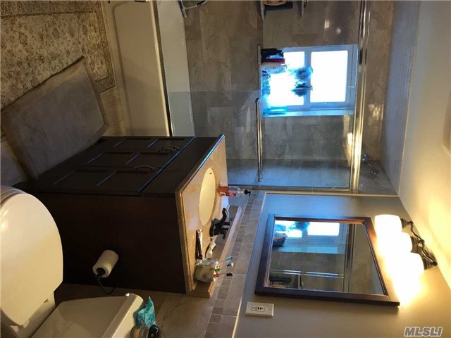 Building Photo - 94 Main St