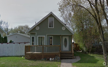 Building Photo - 825 Athabasca St E