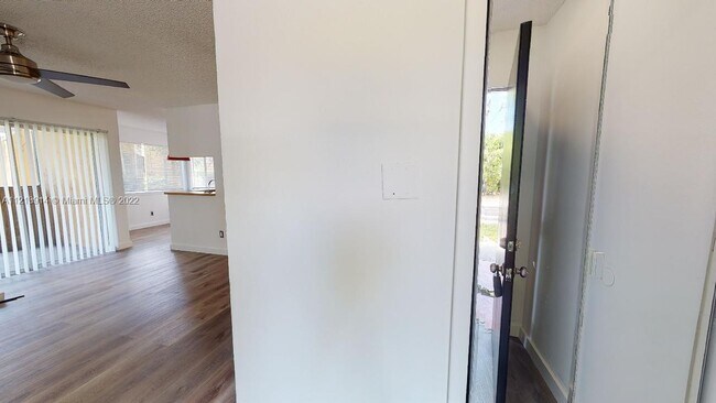 Foto del edificio - 292 SW 83rd Way