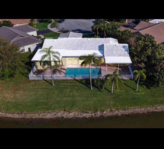Building Photo - 10041 Crosswind Rd