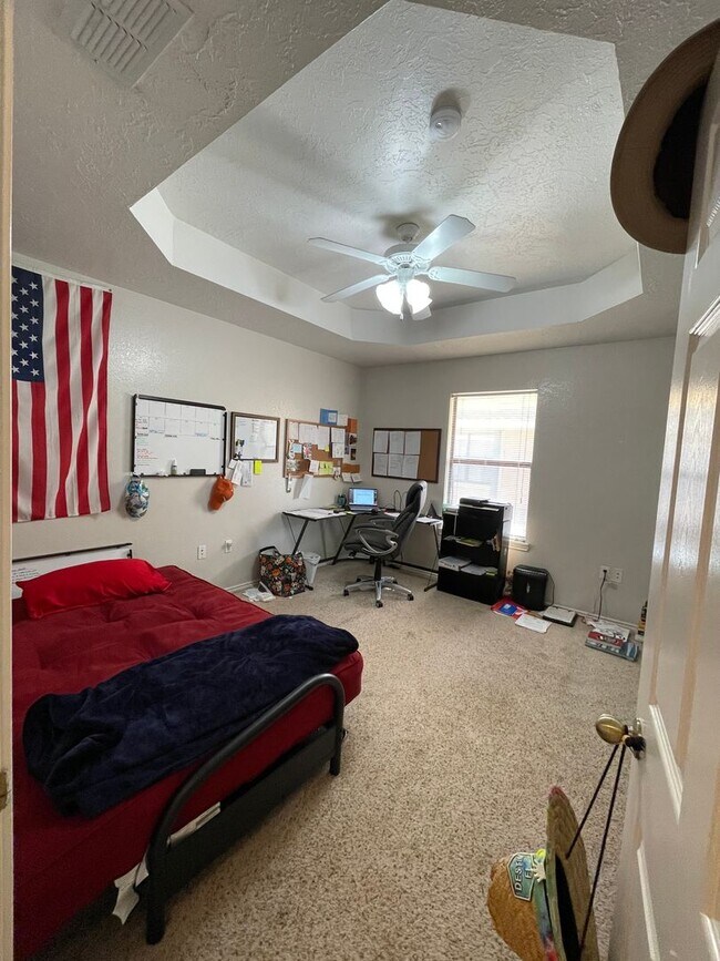 Foto del edificio - 1717 M.L.K. Jr Blvd