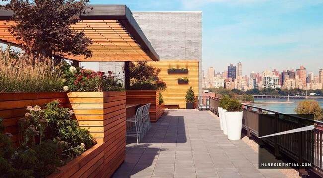 Foto del edificio - 1215 Broadway