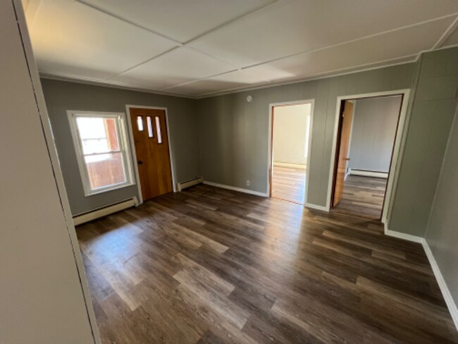 Building Photo - 1 Bell Ln