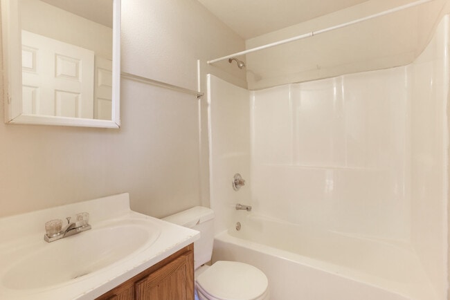 Building Photo - 3500 Garden Oaks Dr