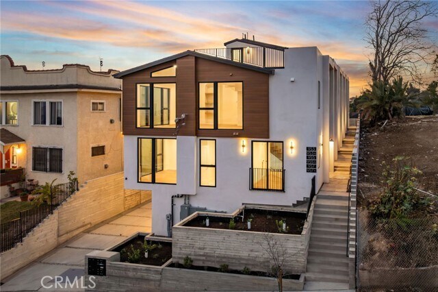 Foto del edificio - 955 Everett St