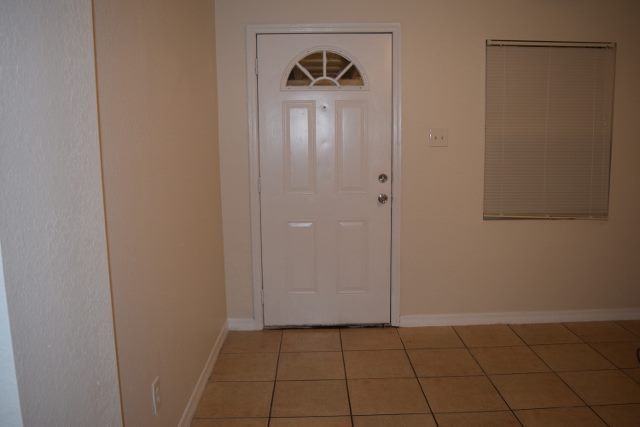 Primary Photo - 1/1 Duplex