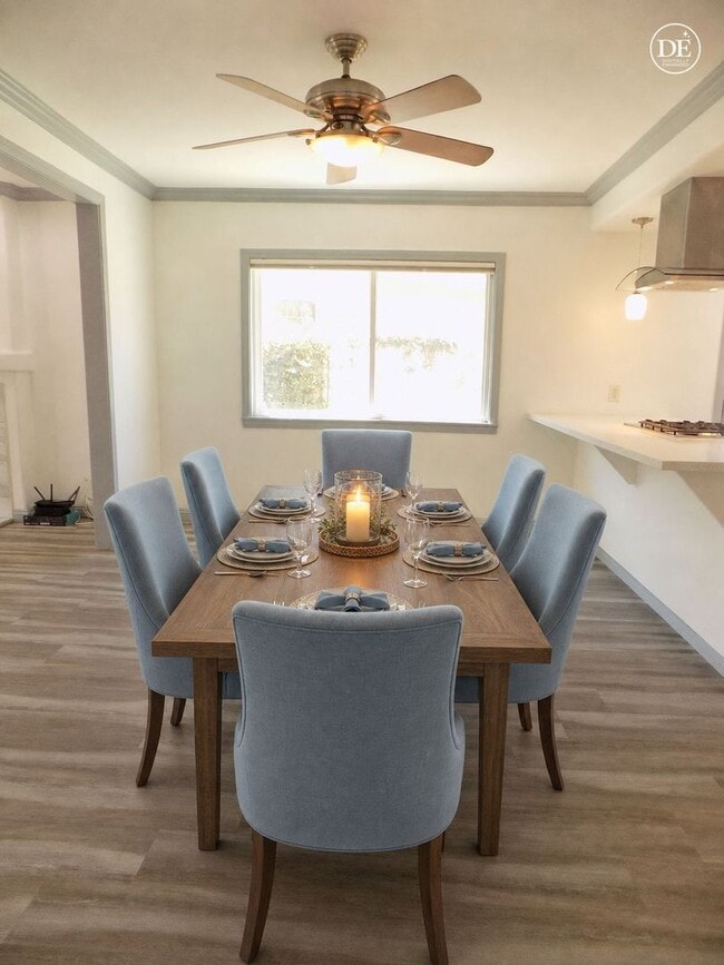 Building Photo - Ranch Style 1 Level, 3Bed/2Bath, Miraleste Pines, Custom Touches Everywhere