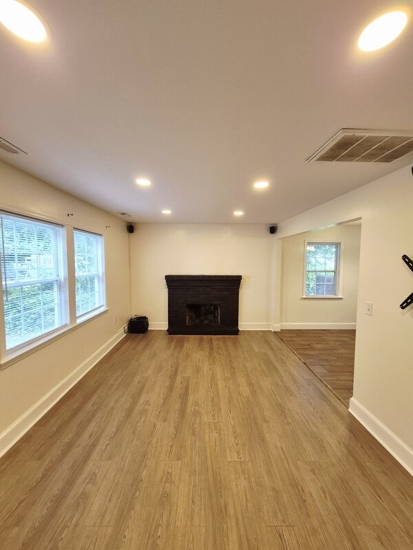 Building Photo - 115 Slagle Ave