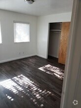 Building Photo - 6211 Primrose St