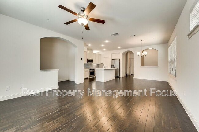 Foto del edificio - 7208 Huckleberry Dr