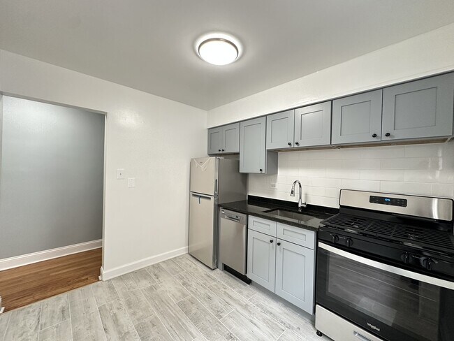 Foto del edificio - 6705 N California Ave