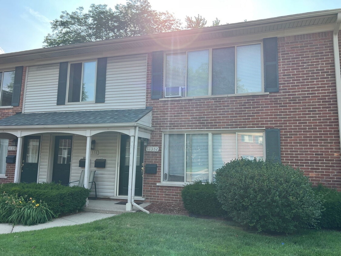 Primary Photo - 11358 Canal Rd