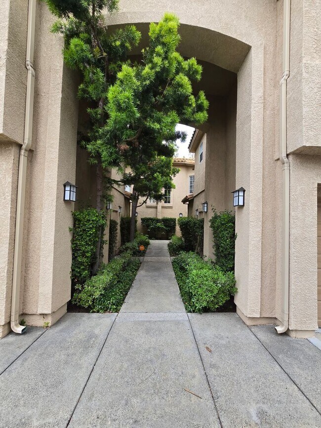Foto del edificio - Seacove Place: 3 Bedrooms 3 Full Bath Atta...
