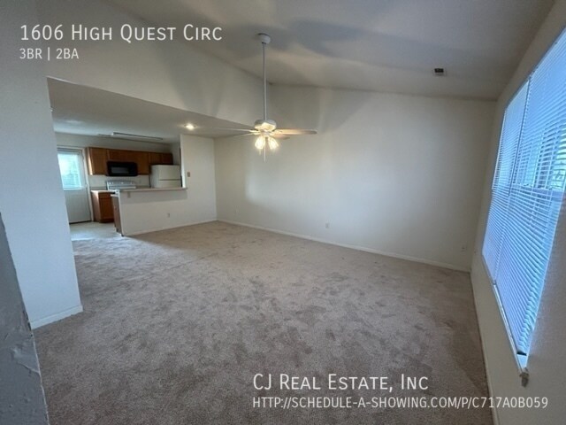 Foto del edificio - 1606 High Quest Cir