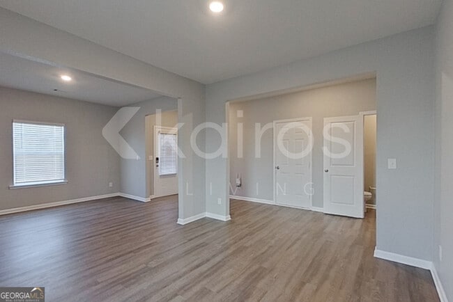 Foto del edificio - 3470 Bridgewood Dr