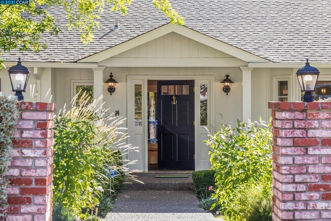 Foto del edificio - 134 Meadow Ln