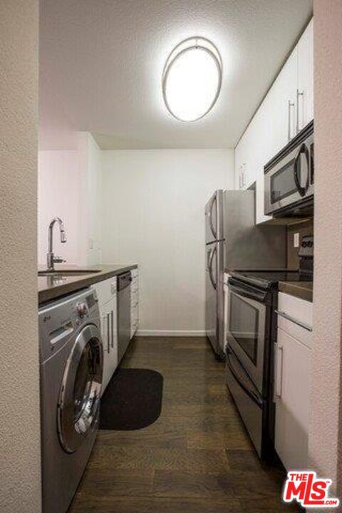 Foto del edificio - 141 S Clark Dr