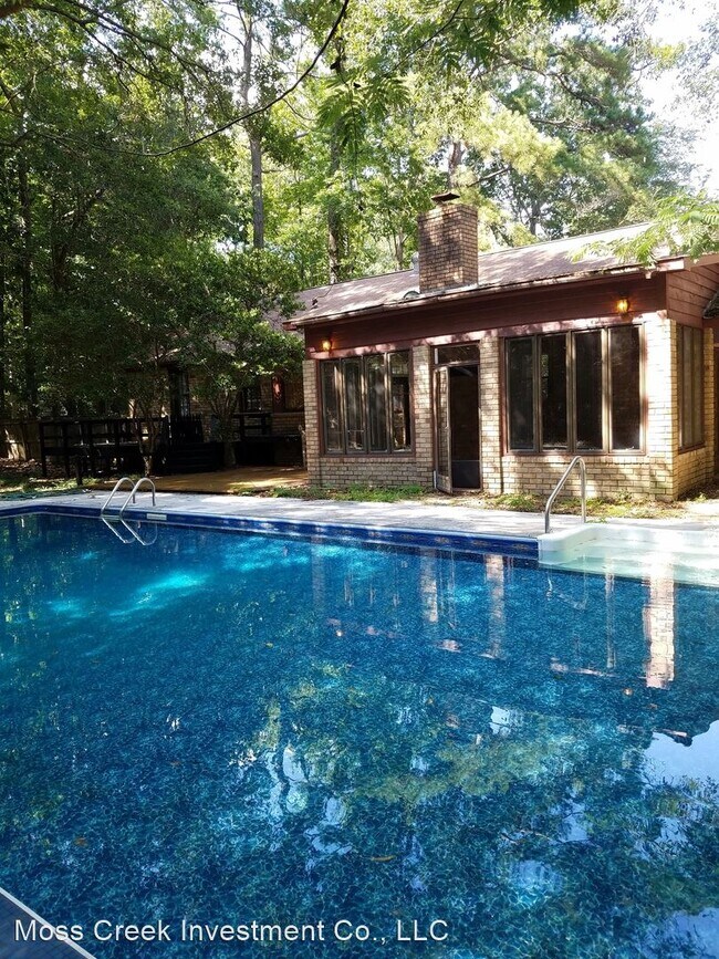 Foto del edificio - 4 br, 2 bath House - 108 Ravenwood Court