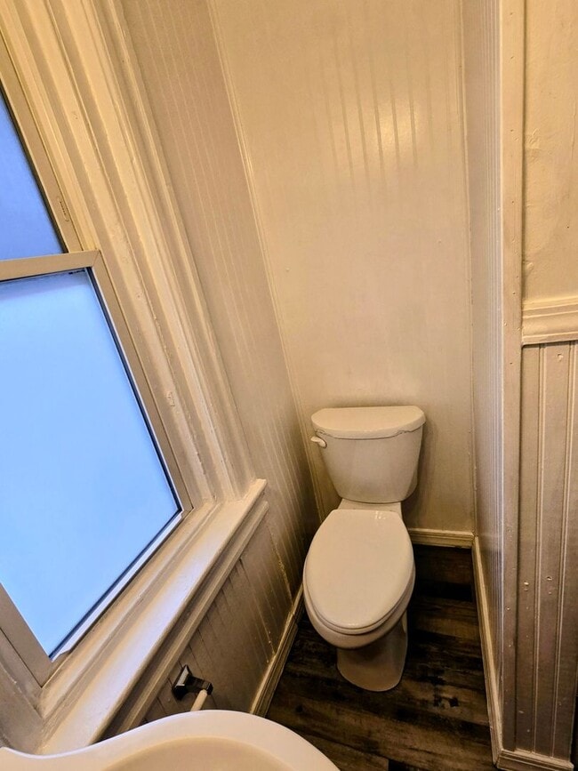 Building Photo - 841 N 7th St