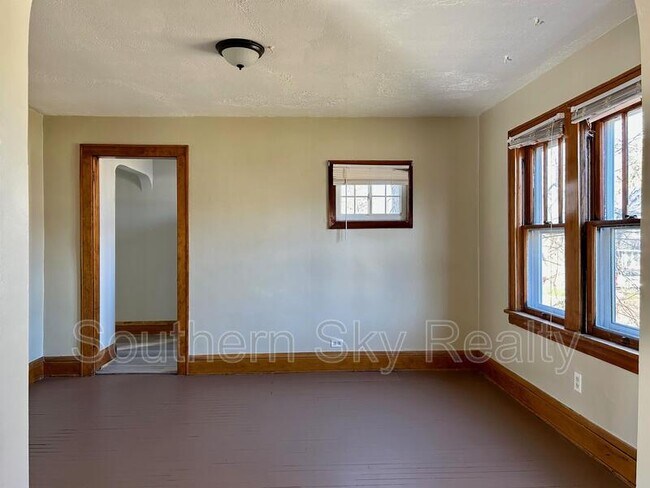 Building Photo - 97 Brighton Dr