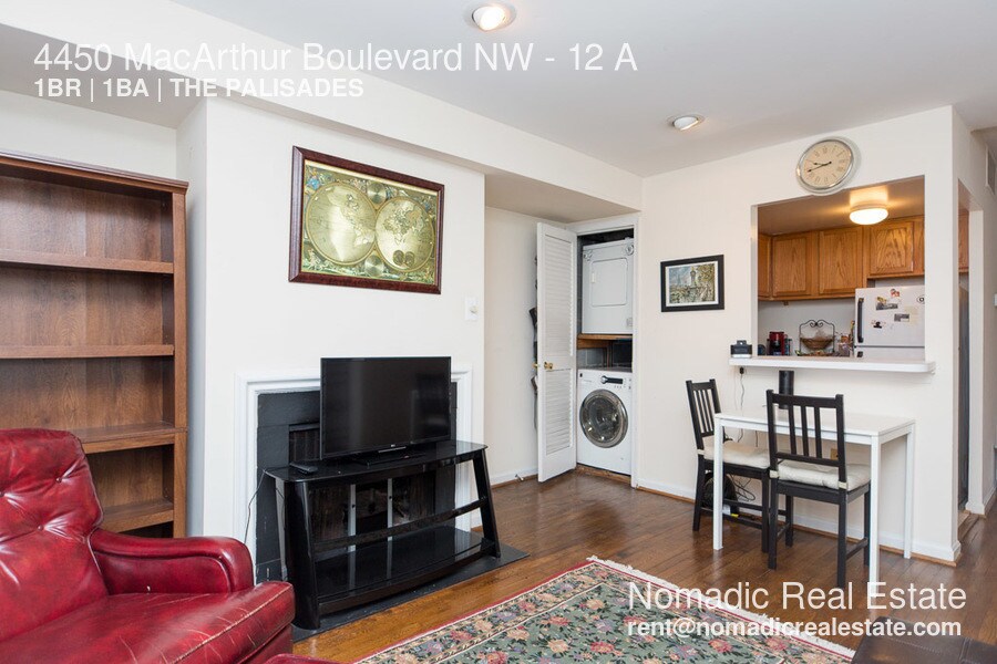 Primary Photo - 4450 MacArthur Blvd NW