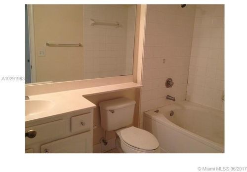 Foto del edificio - 11793 W Atlantic Blvd