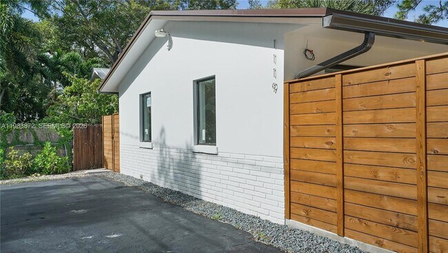 Photo - 1119 W Las Olas Blvd Apartment