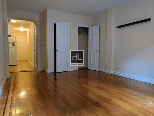 Foto del edificio - 3111 Crescent St