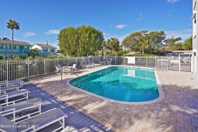 Building Photo - 425 Buchanan Ave