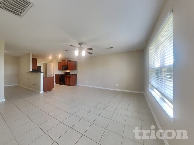 Foto del edificio - 628 Totem Trail Dr