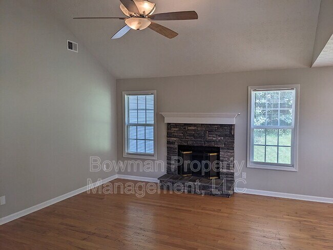 Foto del edificio - 577 Pendergrass Rd