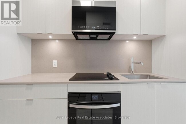 Building Photo - 25 Cordova Ave