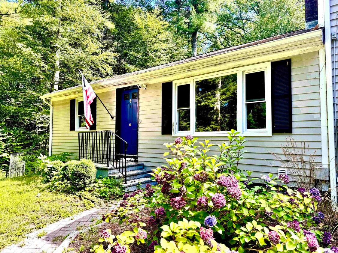 Foto principal - 11 Beebe Ln