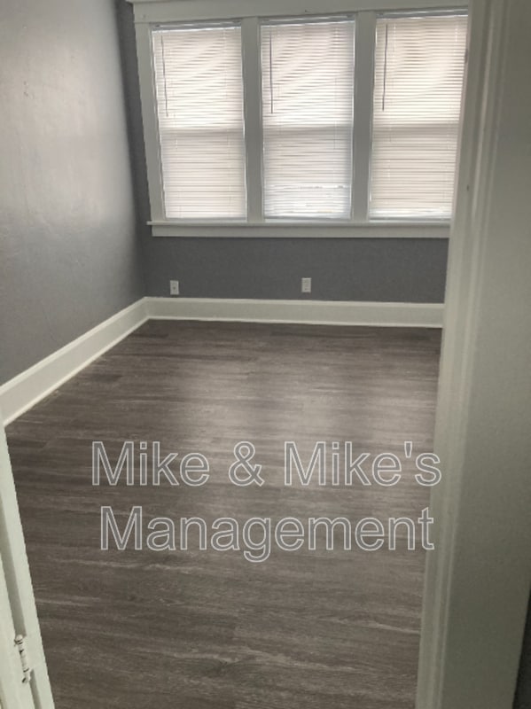 Building Photo - 2151 S 26th St