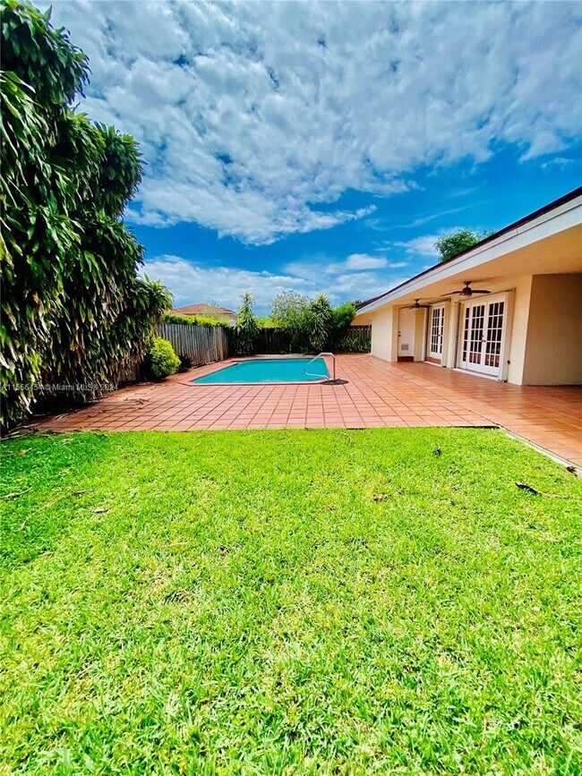 Foto del edificio - 8131 SW 90th Ave