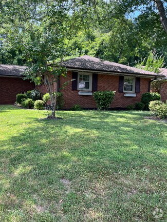 Building Photo - 320 Hampton Dr