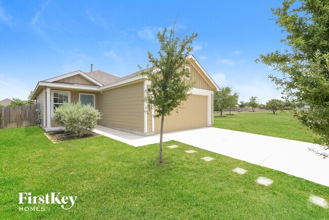 Building Photo - 8602 Segura Wy