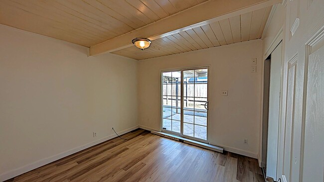 Foto del edificio - 4 Bed, 1.5 bath Home, freshly painted and ...