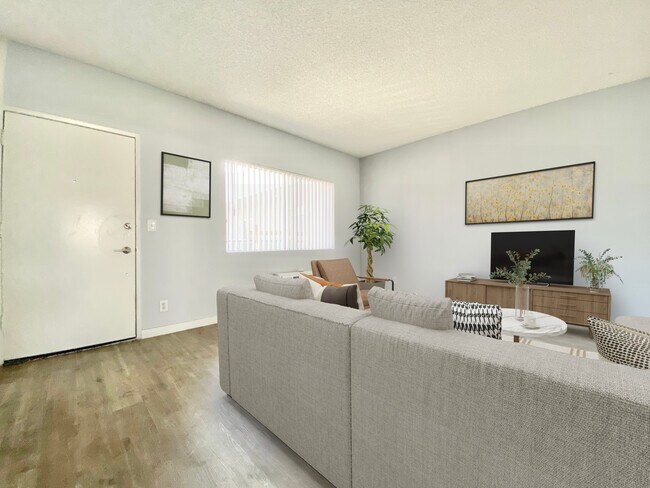 Building Photo - 229 S Normandie Ave