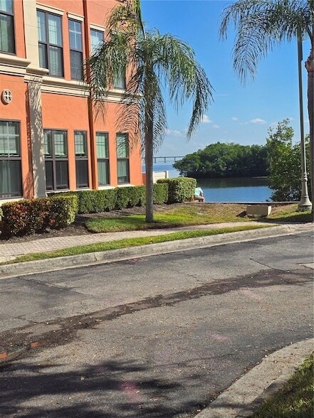 Building Photo - 2732 Via Murano