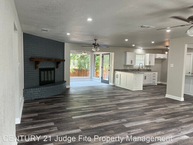 Building Photo - 3 br, 2 bath House - 1208 Bois D Arc Street